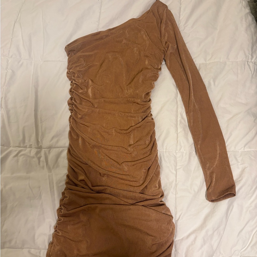 Gold dress!